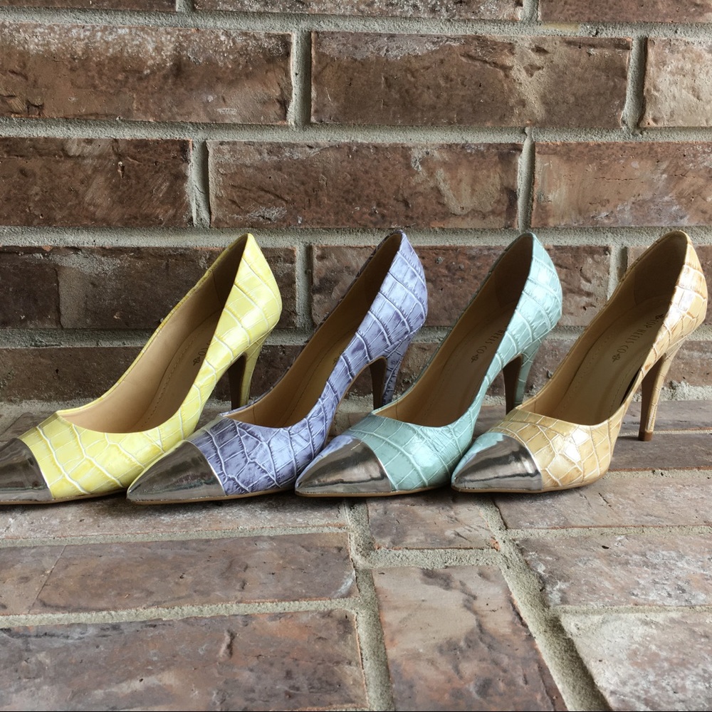 Top Heels Co Heaven Light Green Pumps - Picture 2 of 6